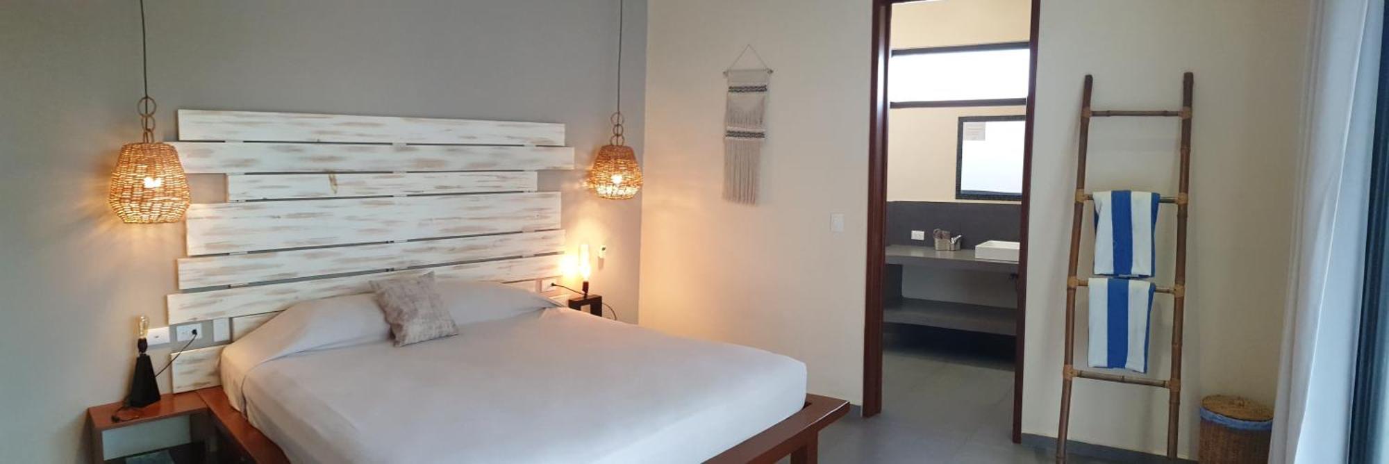 Azul Luxury For Less